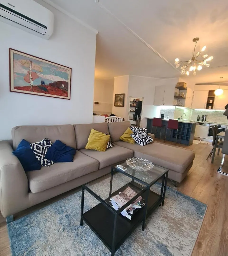 At Hana'S City Center Tirana Apartment